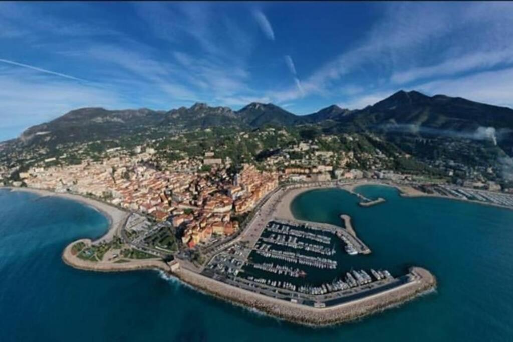 Le Lodge, T2 Classé 3 étoiles Avec Jardin, Parking, Piscine&mer à 2 Pas * Menton