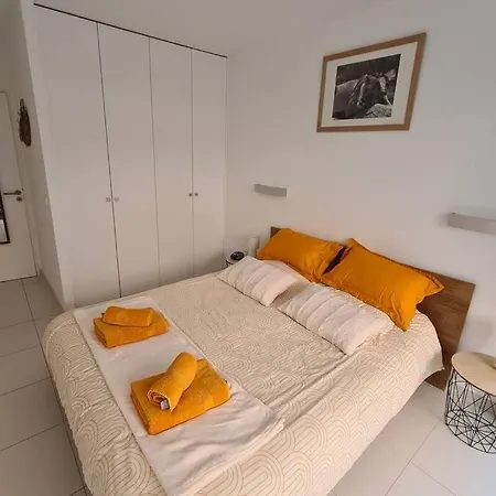 Le Lodge, T2 classé 3 étoiles avec jardin, parking, piscine&mer à 2 pas Menton Exterior foto
