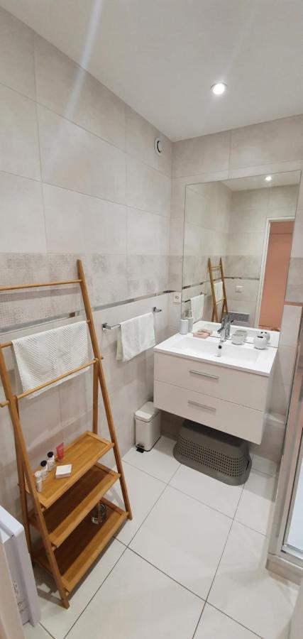 Le Lodge, T2 Classé 3 étoiles Avec Jardin, Parking, Piscine&mer à 2 Pas